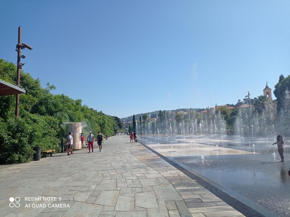 Studette En Plein Coeur Du Vieux Nizza Kültér fotó