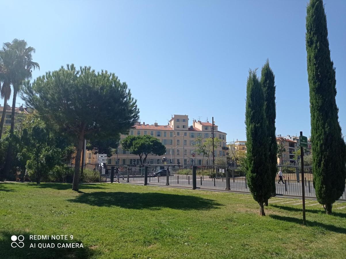 Studette En Plein Coeur Du Vieux Nizza Kültér fotó