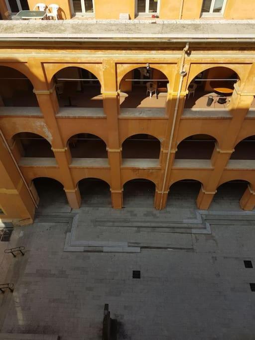 Studette En Plein Coeur Du Vieux Nizza Kültér fotó