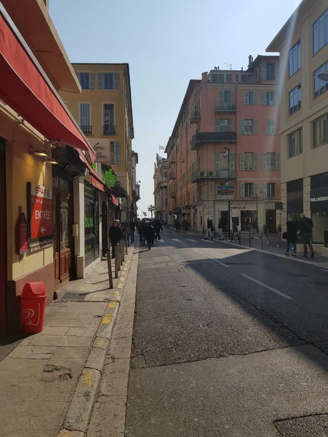 Studette En Plein Coeur Du Vieux Nizza Kültér fotó